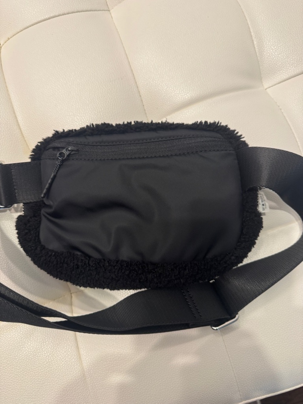 Lululemon Faux Sherpa Fleece Everywhere Belt Bag-gently used - Picture 5 of 11